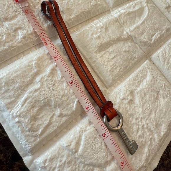 FOSSIL Silver KEY Brown LEATHER Strap key fob bag charm keychain hang tag - Picture 6 of 6